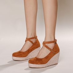 Оригинальные туфли на танкетке Shein