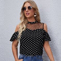 Топ в горошек с открытыми плечами и сетчатой вставкой Shein