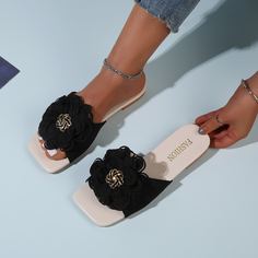 Сандалии-шлепанцы с цветочным декором Shein