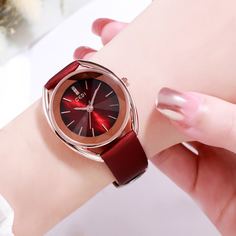 Круглые стрелочные кварцевые часы Shein