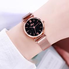 Кварцевые часы с сетчатым ремешком Shein