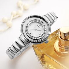 Круглые стрелочные кварцевые часы со стразами Shein