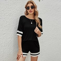 Шорты и футболка с полосками Shein
