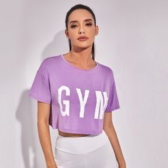 Короткая спортивная футболка с текстовым принтом Shein