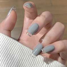 24шт накладные ногти и 1 лист лента Shein