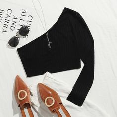 Трикотажная короткая футболка на одно плечо Shein