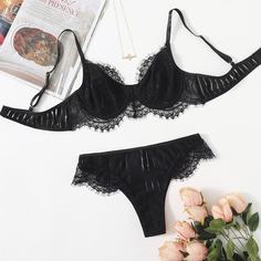 Комплект кружевного нижнего белья Shein