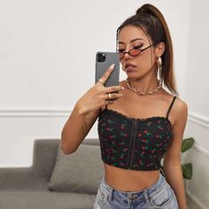 Короткий сетчатый топ на крючках с принтом Shein