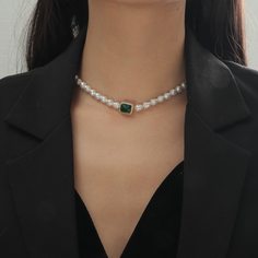 Ожерелье из искусственными жемчугами Shein