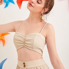 Короткий топ в клетку со сборками Shein