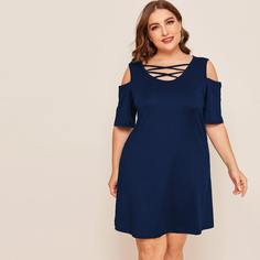 Платье размера плюс с вырезами на плечах Shein