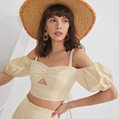 Топ с разрезом Shein