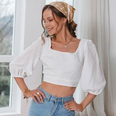 Короткий топ с оригинальным принтом Shein