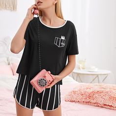 Пижама в полоску с мультипликационным принтом Shein