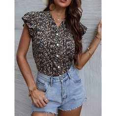 Блузка с цветочным принтом и оборкой Shein