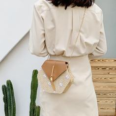 На цепочке Бархома Со цветочками Отпуск Сумка через плечо Shein