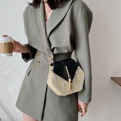 На цепочке Бархома Со цветочками Отпуск Сумка через плечо Shein