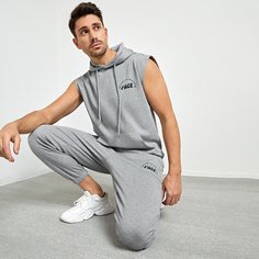 Мужские брюки и майка с капюшоном и текстовым принтом Shein