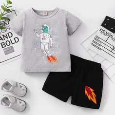Шорты и футболка с мультипликационным принтом для мальчиков Shein