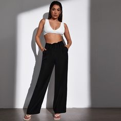 Однотонный короткий топ с v-образными воротниками Shein