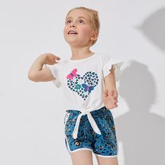 Шорты и футболка с мультипликационным принтом для девочек Shein