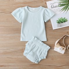 Однотонная футболка и шорты для девочек Shein