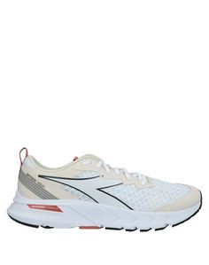 Низкие кеды и кроссовки Diadora