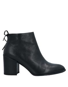 Полусапоги и высокие ботинки Stuart Weitzman