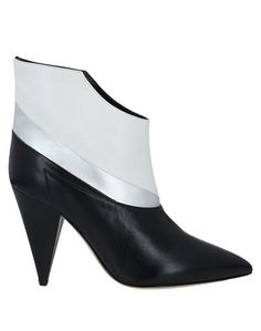 Полусапоги и высокие ботинки D. Shoes