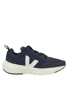 Низкие кеды и кроссовки Veja