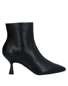 Полусапоги и высокие ботинки Stuart Weitzman
