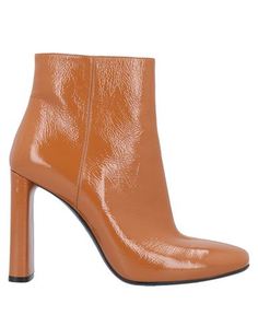 Полусапоги и высокие ботинки Casadei