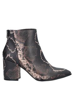 Полусапоги и высокие ботинки Steve Madden