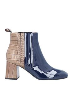 Полусапоги и высокие ботинки Pollini