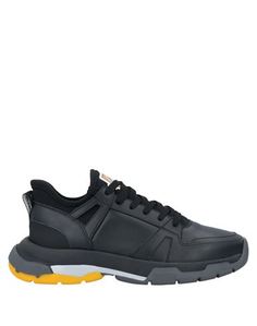 Низкие кеды и кроссовки Pollini