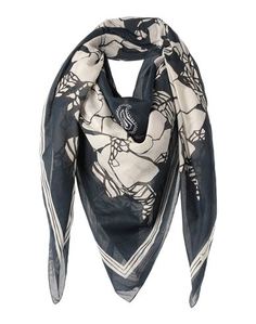 Платок Golden Goose Deluxe Brand