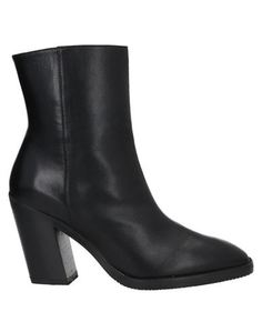 Полусапоги и высокие ботинки Stuart Weitzman