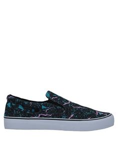 Низкие кеды и кроссовки DC Shoes