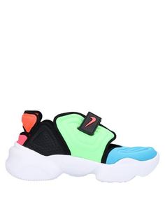 Низкие кеды и кроссовки Nike