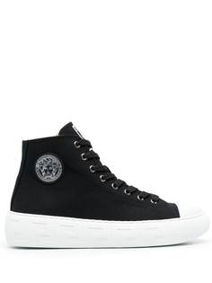 Versace высокие кеды с нашивкой-логотипом