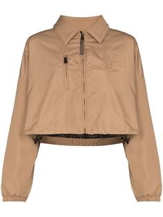 Fendi укороченная куртка с тисненым логотипом