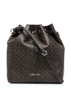 Calvin Klein сумка-ведро с монограммой и кулиской