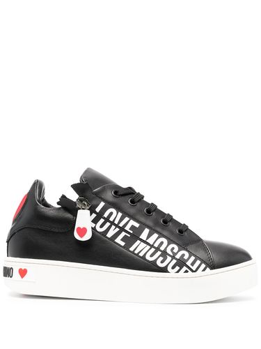Love moschino обувь. Смотреть фото Love moschino обувь. Смотреть картинку Love moschino обувь. Картинка про Love moschino обувь. Фото Love moschino обувь