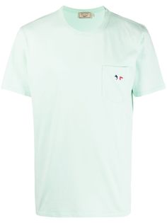 Maison Kitsuné футболка с карманом и вышитым логотипом