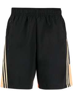 adidas кроссовки со вставками