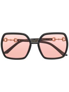Gucci Eyewear солнцезащитные очки в квадратной оправе с декором Horsebit