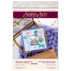 ABRIS ART Набор-магнит для вышивания бисером Маленькая модница 5.6 х 5.6 см (APB-021)