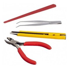 Набор инструментов (кусачки, надфиль, нож, пинцет угловой) Revell