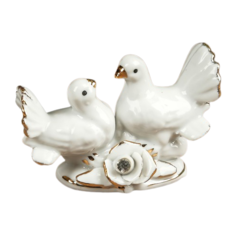 Статуэтка Yiwu Youda Import and Export Голубки с розой, 4.2 см белый