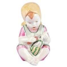 Скульптура. Дулевский фарфоровый завод. Девочка с зайцем. 16 см.